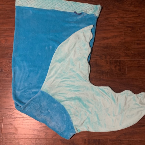 BlankieTails mermaid tail blanket blue and seafoam - Picture 2 of 6